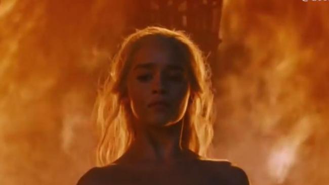 VIDEO -Emilia Clarke à nouveau nue dans Game of Thrones !